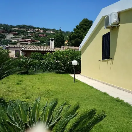 Azzurra Nel Centro Di *