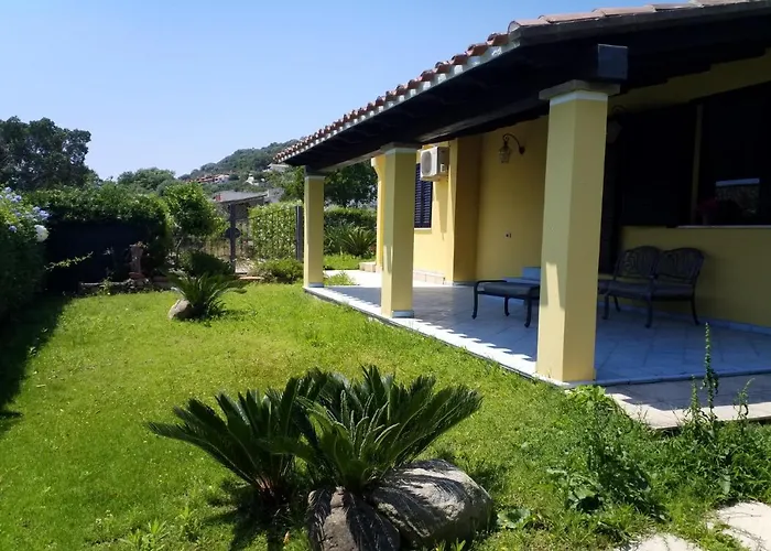 Azzurra Nel Centro Di *