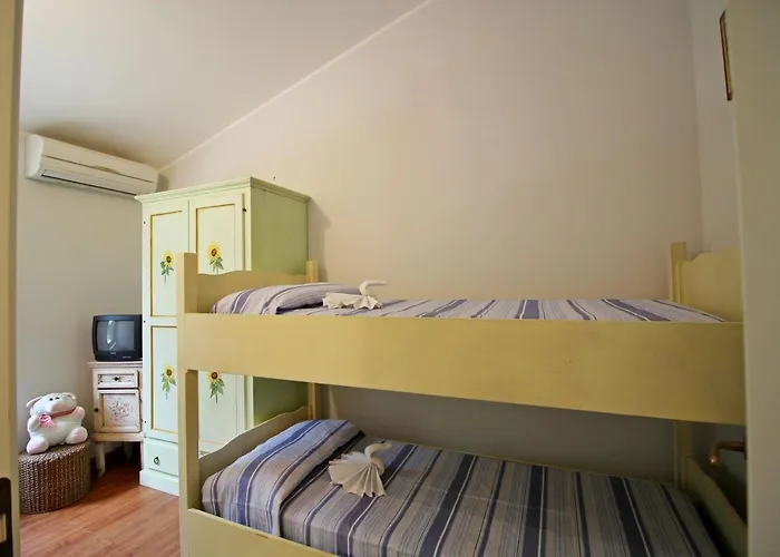 Azzurra Nel Centro Di فيلة *